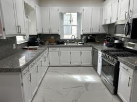 featured image of 74 Sharon St #1
