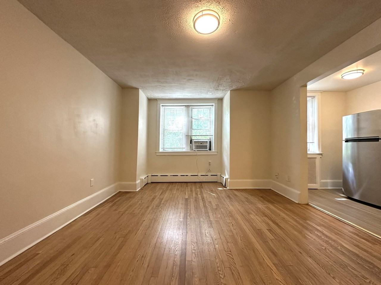 2809 W Queen Ln - Photo 7 of 50