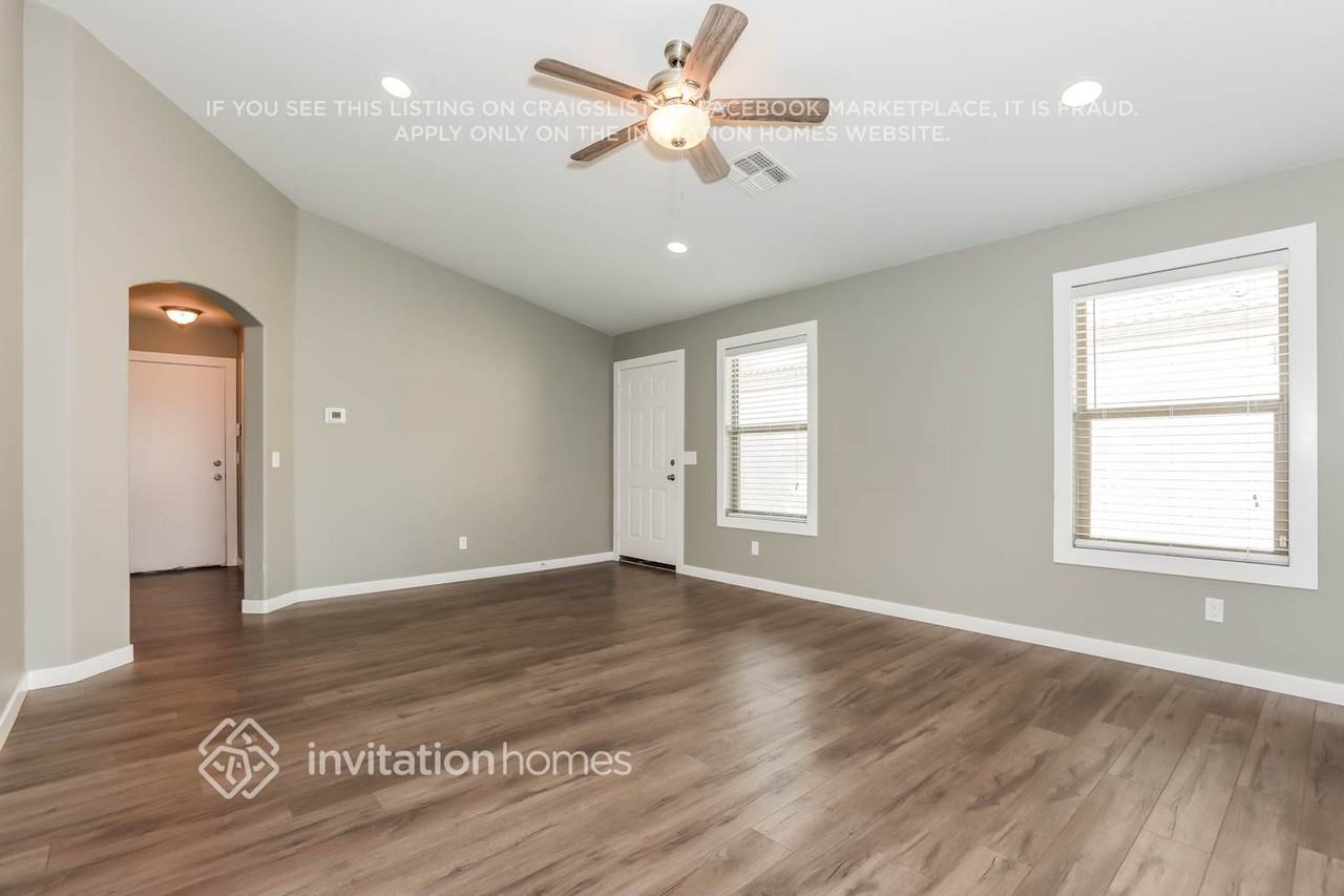 23763 N Desert Dr - Photo 2 of 16