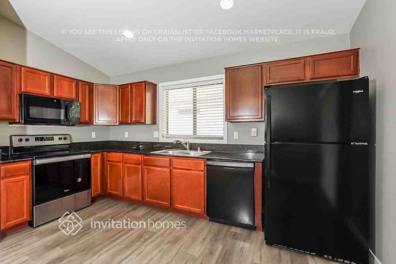 23763 N Desert Dr - Photo 5 of 16
