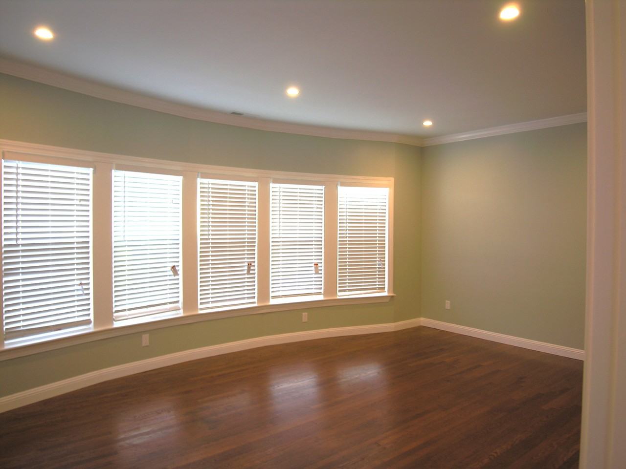 124 Ellington Ave #NA - Photo 5 of 12