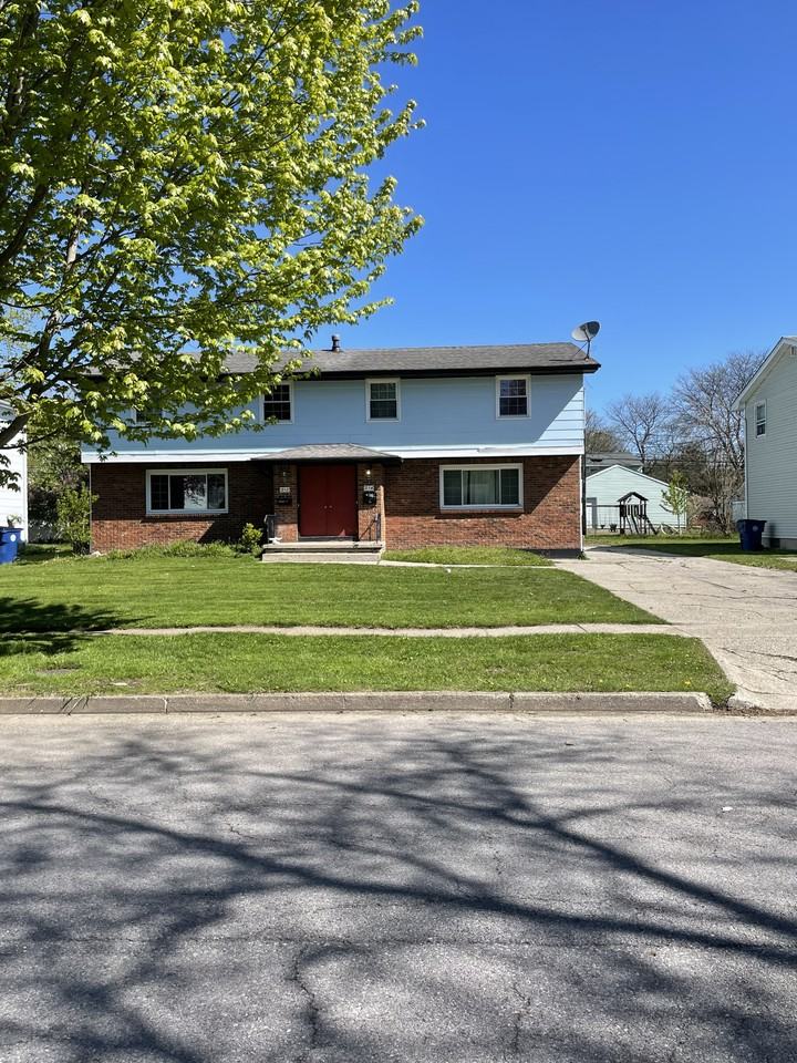 212 Sunshine Dr #LEFT - Photo 2 of 30