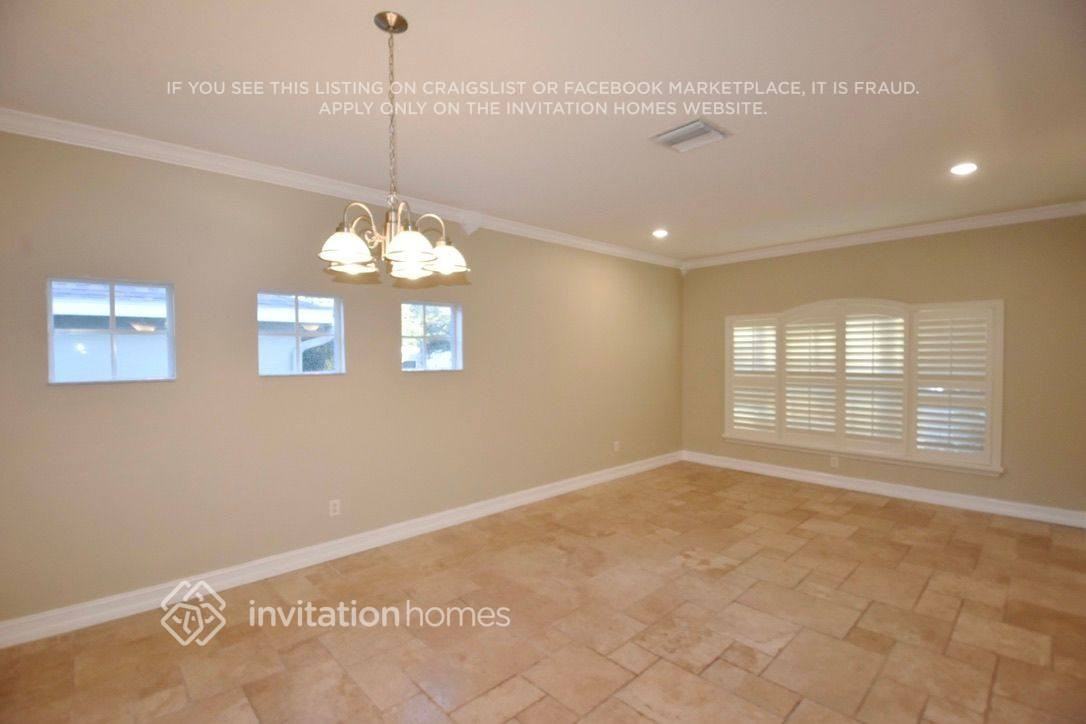 1410 Emerald Hill Way - Photo 4 of 20