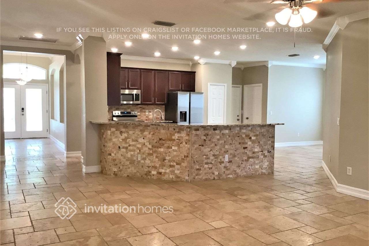 1410 Emerald Hill Way - Photo 5 of 20