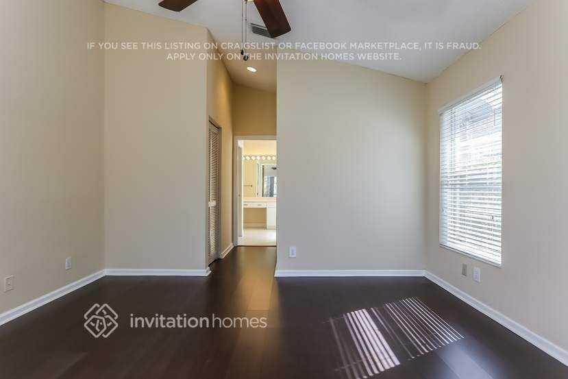 1369 Fairfax Cir E - Photo 7 of 20