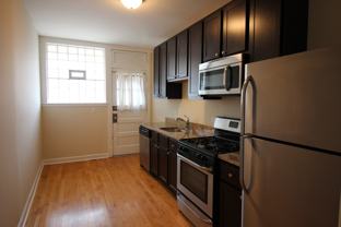 2339 W Rosemont Ave #3 - Photo 1 of 1