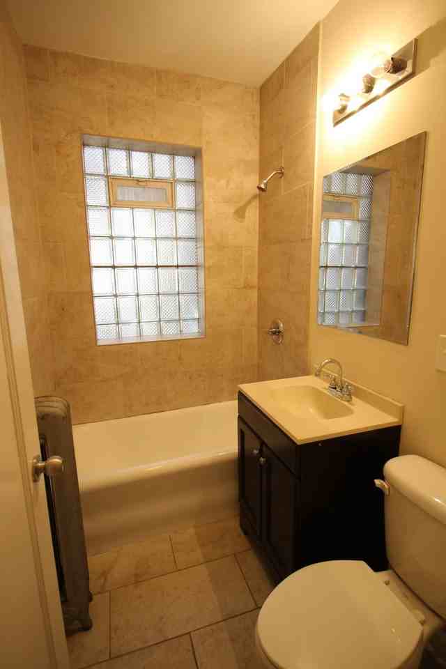 2339 W Rosemont Ave #3 - Photo 4 of 5
