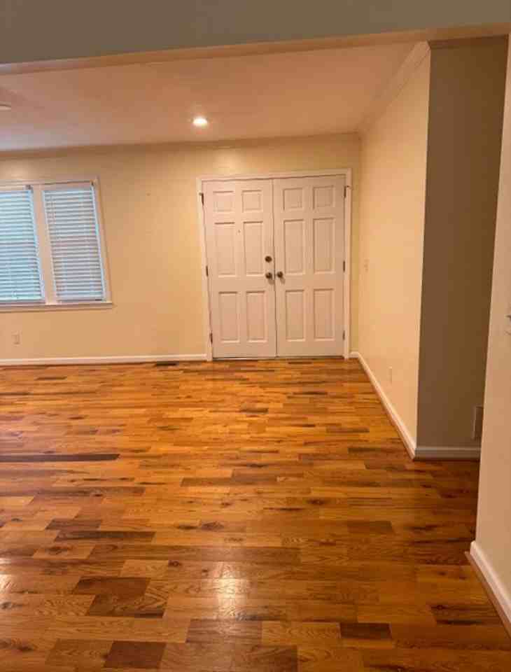 3220 Woodsen Cir - Photo 2 of 31