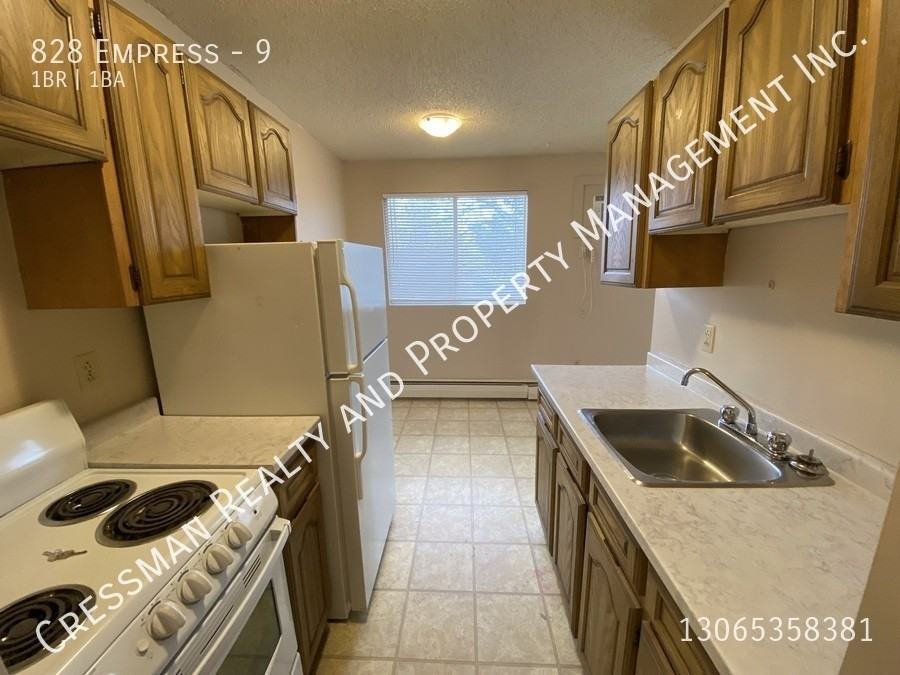 828 Empress St - Photo 3 of 5