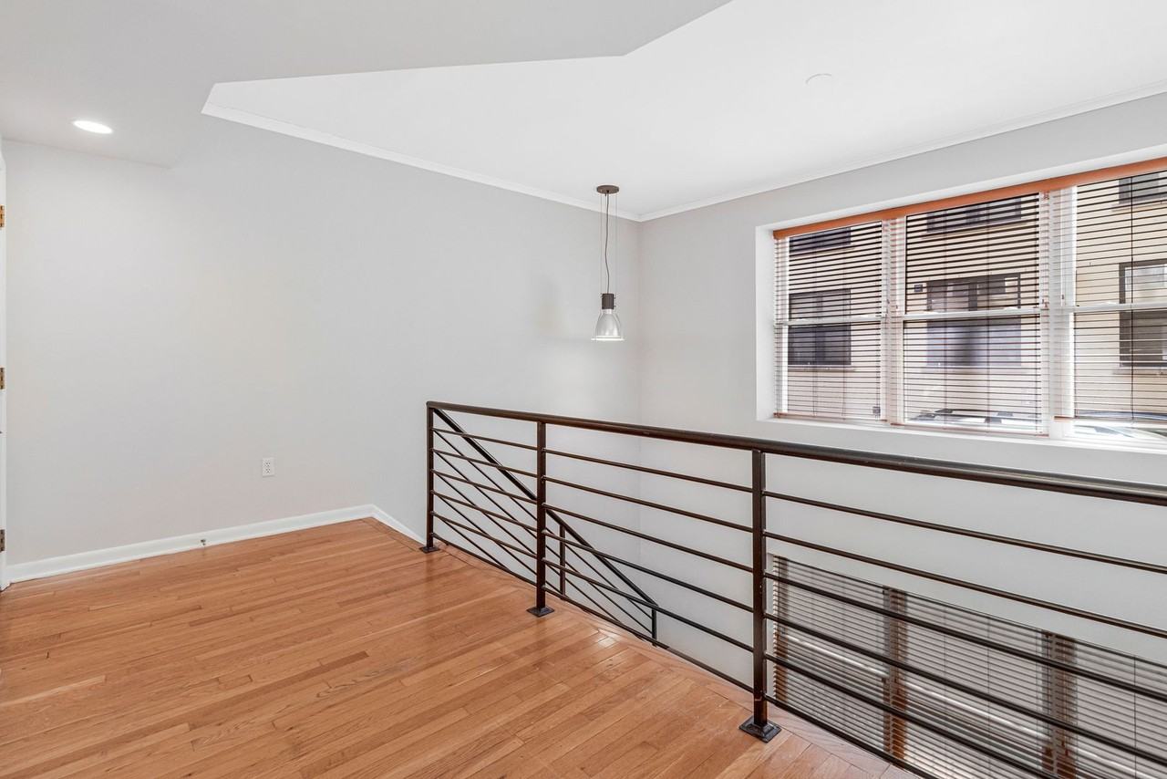 1437 Rhode Island Ave Nw - Photo 2 of 34
