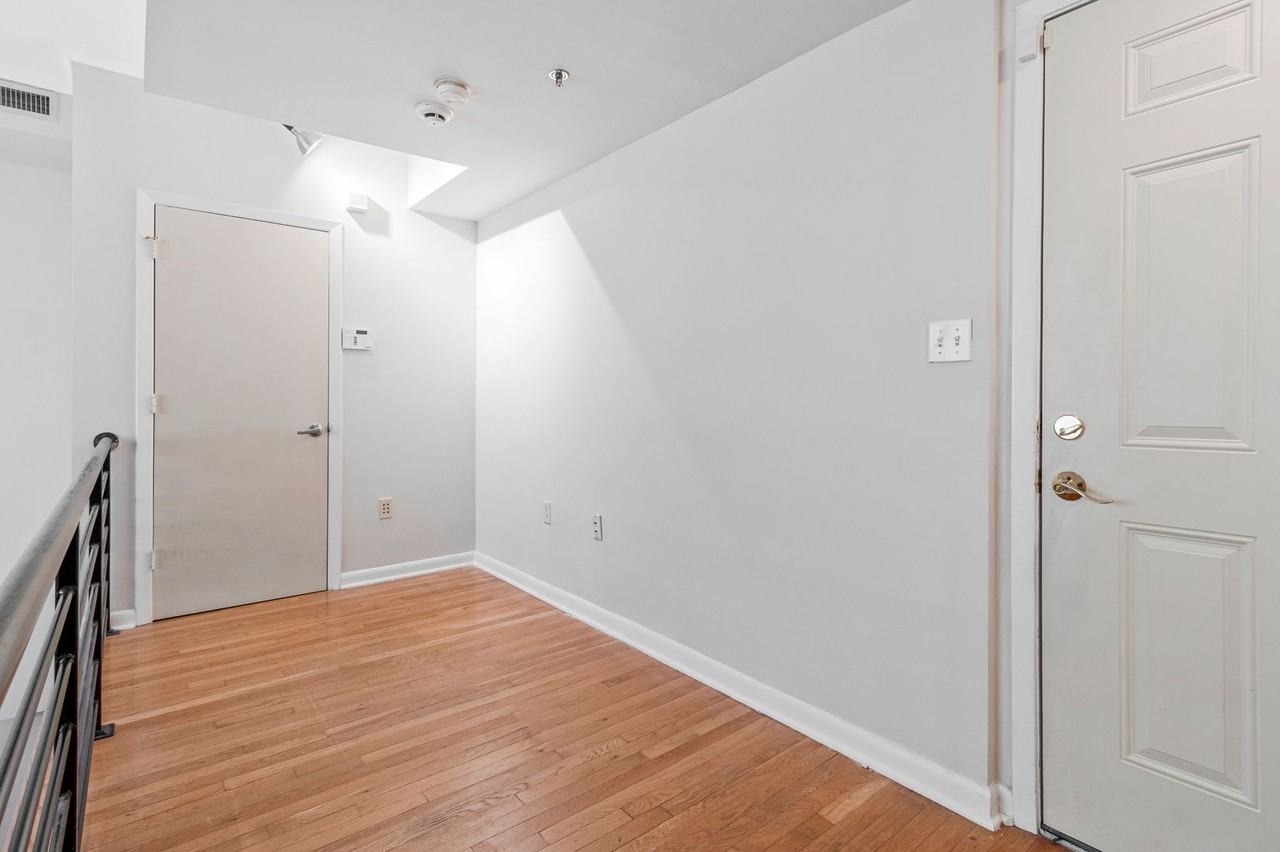 1437 Rhode Island Ave Nw - Photo 4 of 34