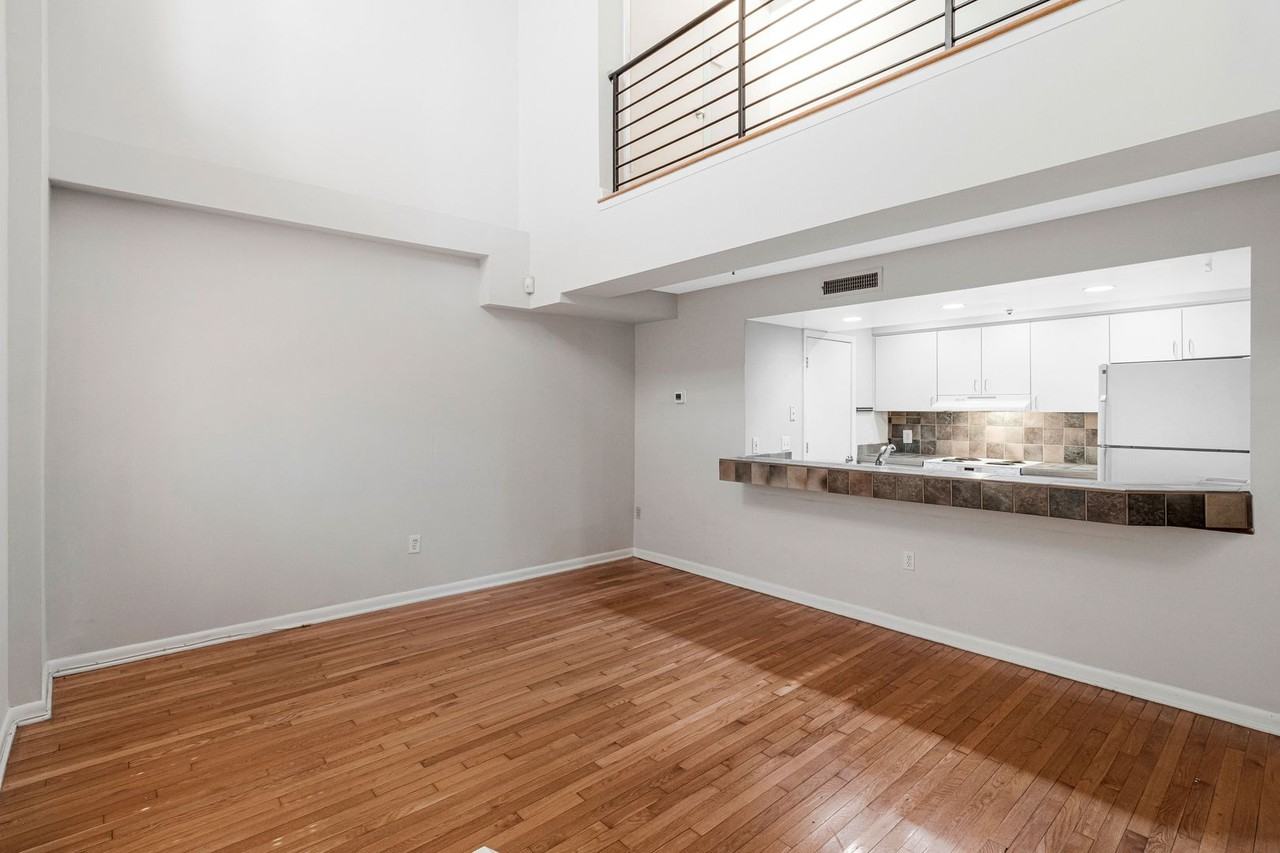 1437 Rhode Island Ave Nw - Photo 6 of 34