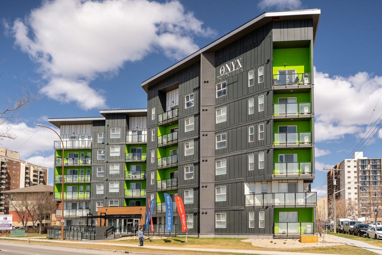 The Onyx Apartments - Photo 2 of 40