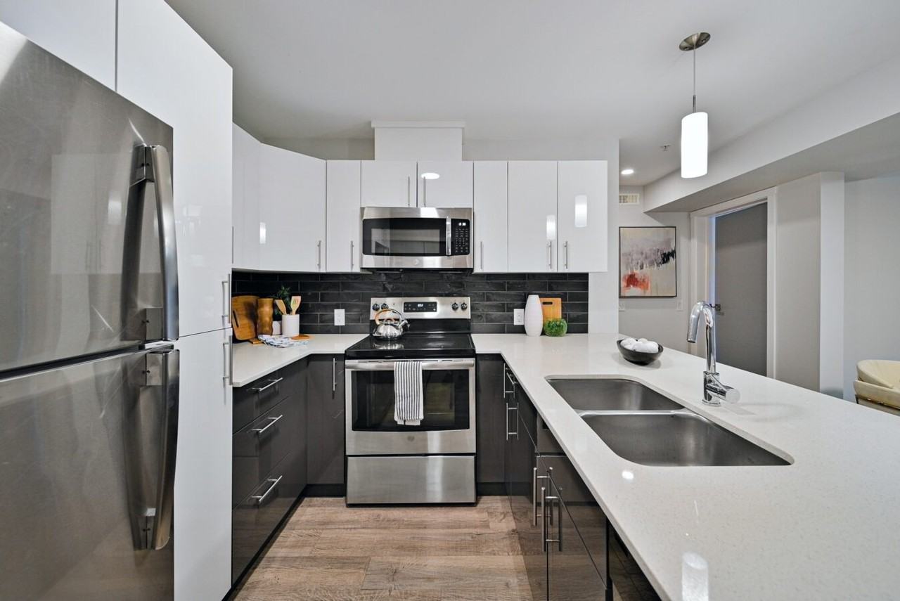 The Onyx Apartments - Photo 5 of 40