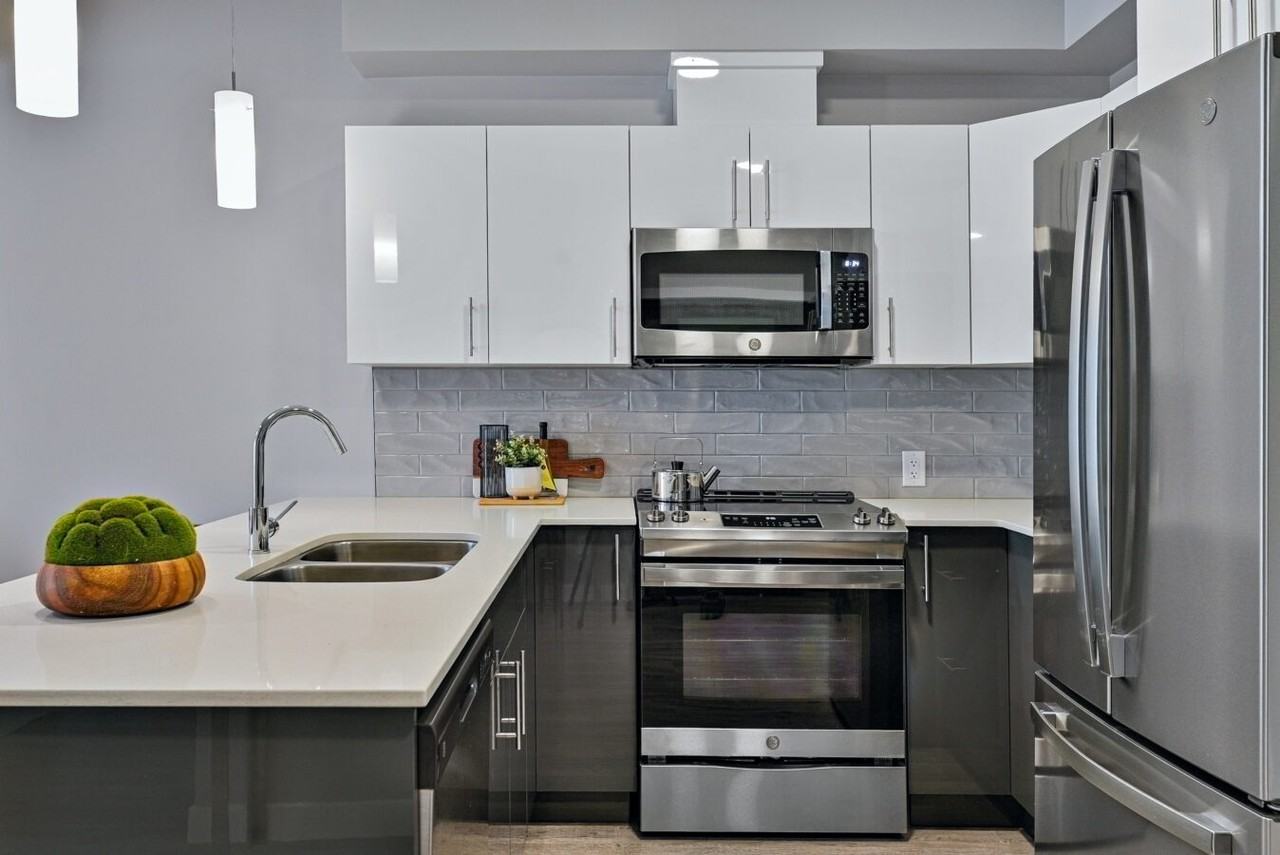 The Allure Apartments - Photo 5 of 41