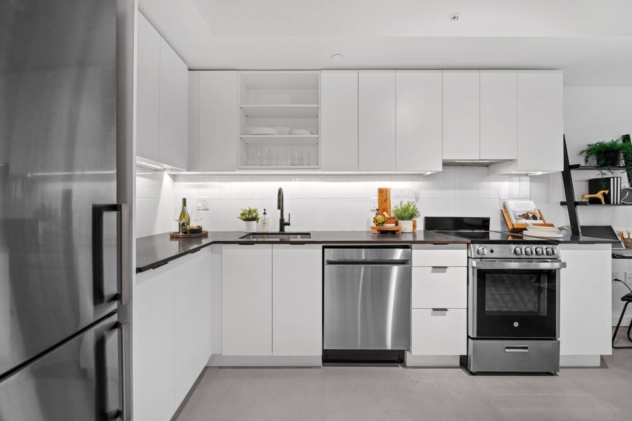 Main & 41st Apartments - Photo 6 of 50