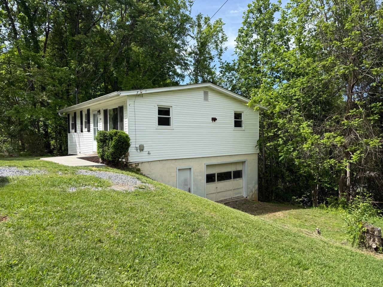 118 Rhody Dr - Photo 4 of 20