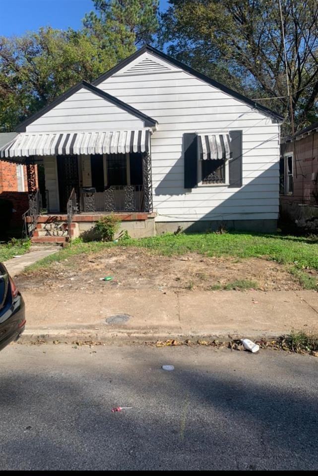 778 Alma St - Photo 3 of 7