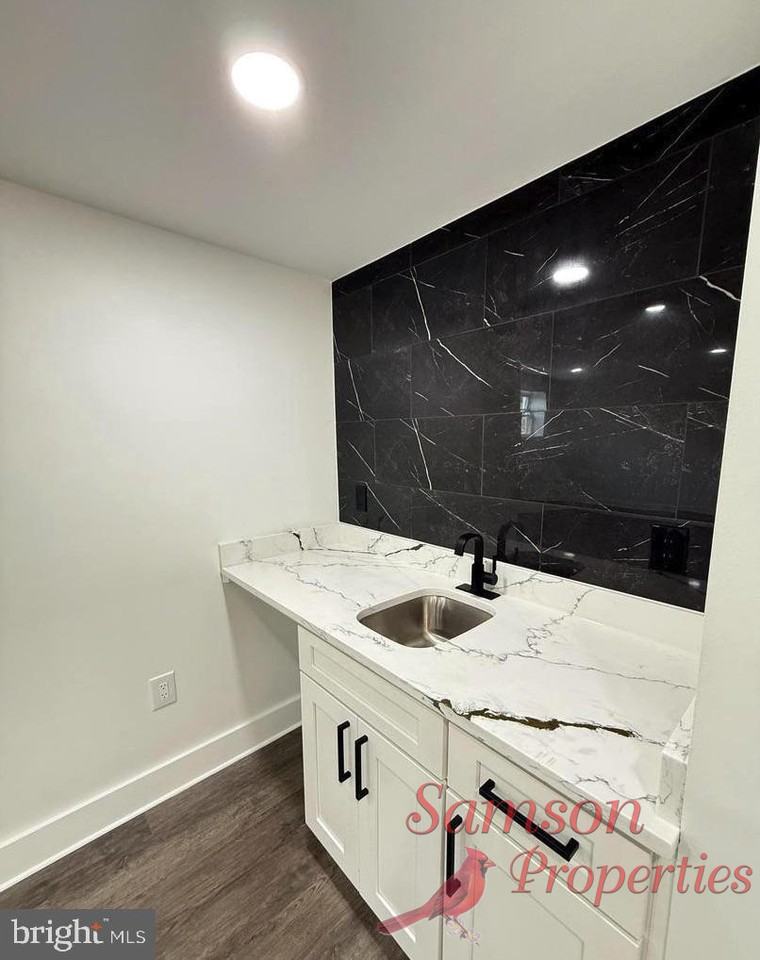 5388 Dumfries Road - Photo 6 of 10