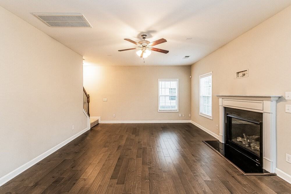 252 Lanier Pl - Photo 4 of 17