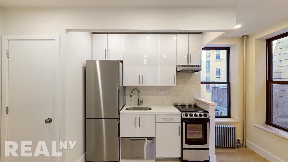 Stanton St #33A - Photo 2 of 14