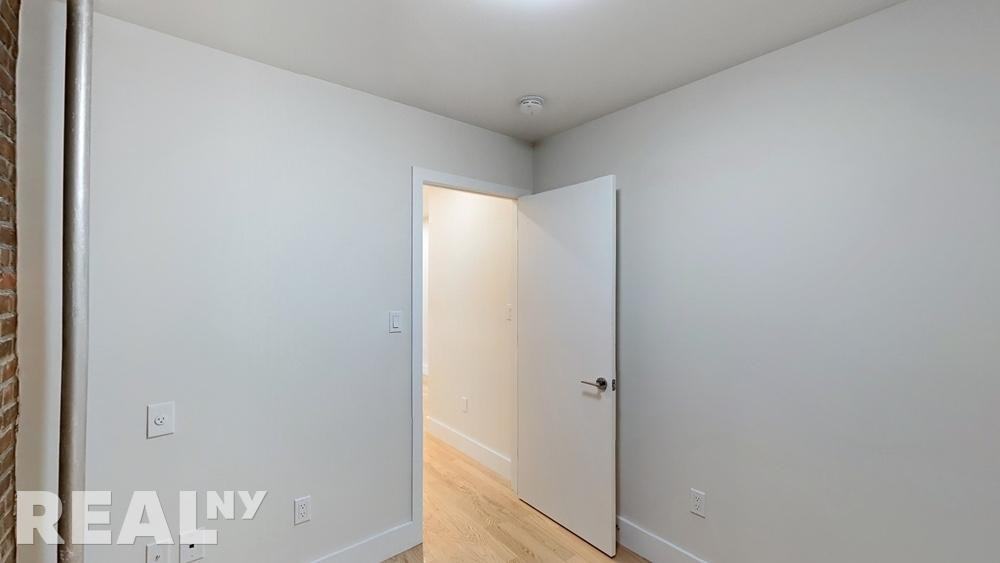 Stanton St #33A - Photo 6 of 14