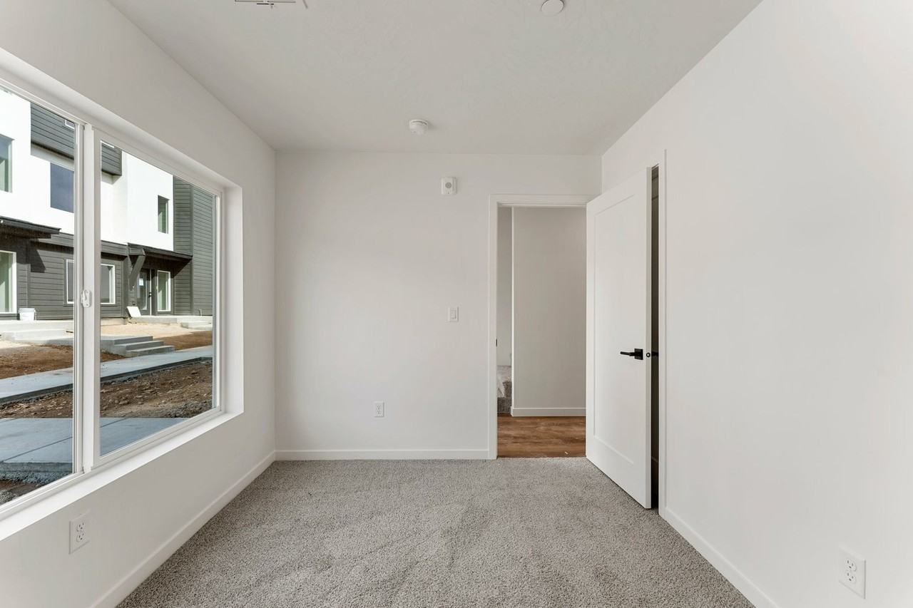 Coal Creek Townhomes - Photo 7 of 50