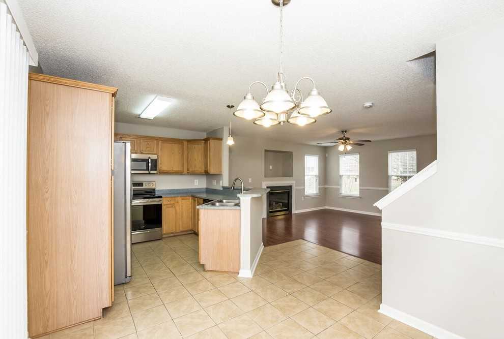 7920 Trotter Rd - Photo 5 of 15