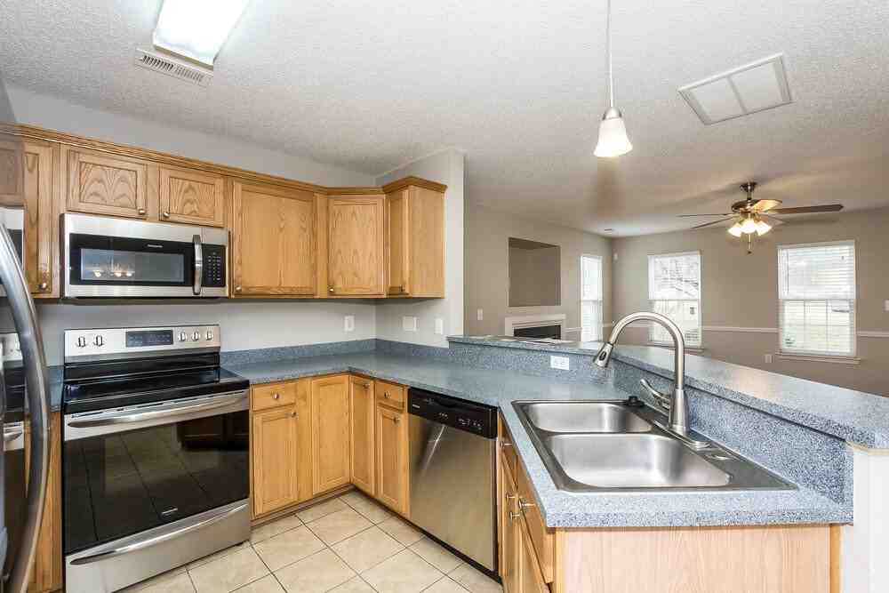 7920 Trotter Rd - Photo 7 of 15