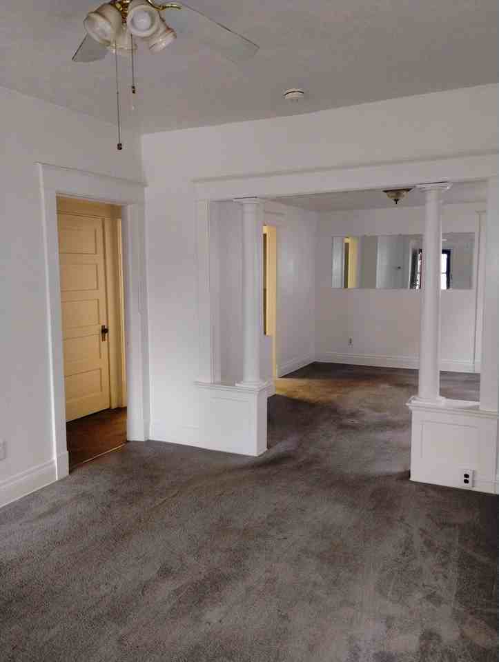 1122 Pinewood Ave - Photo 2 of 25