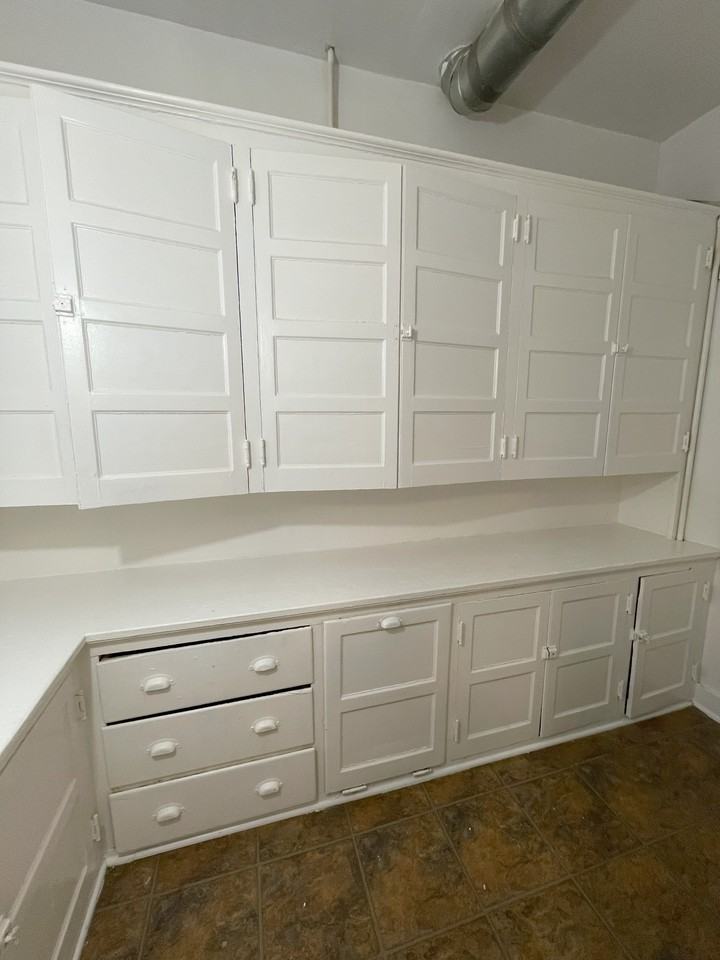 1122 Pinewood Ave - Photo 4 of 22