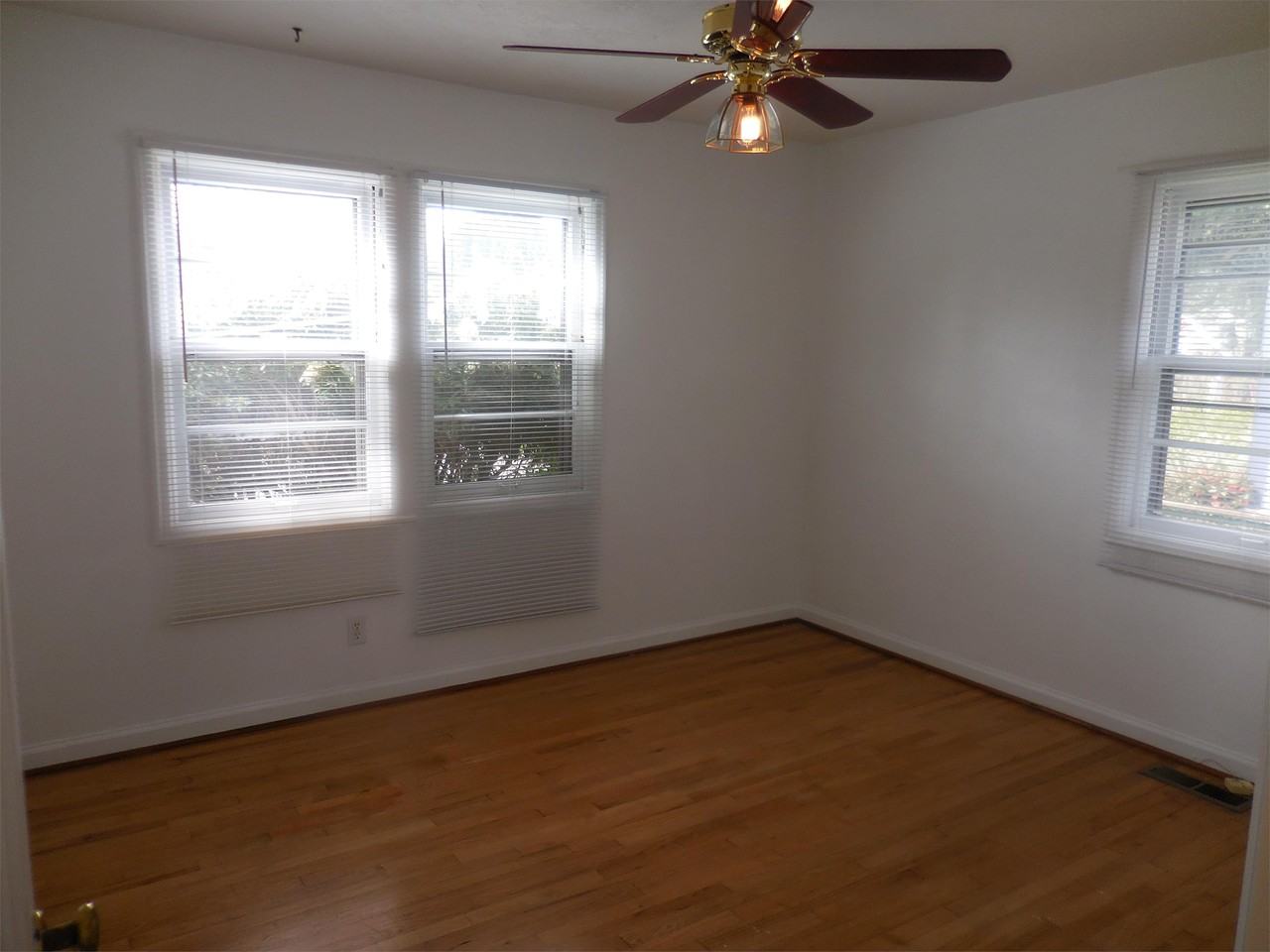 4121 Se Ellis St #1 - Photo 4 of 16