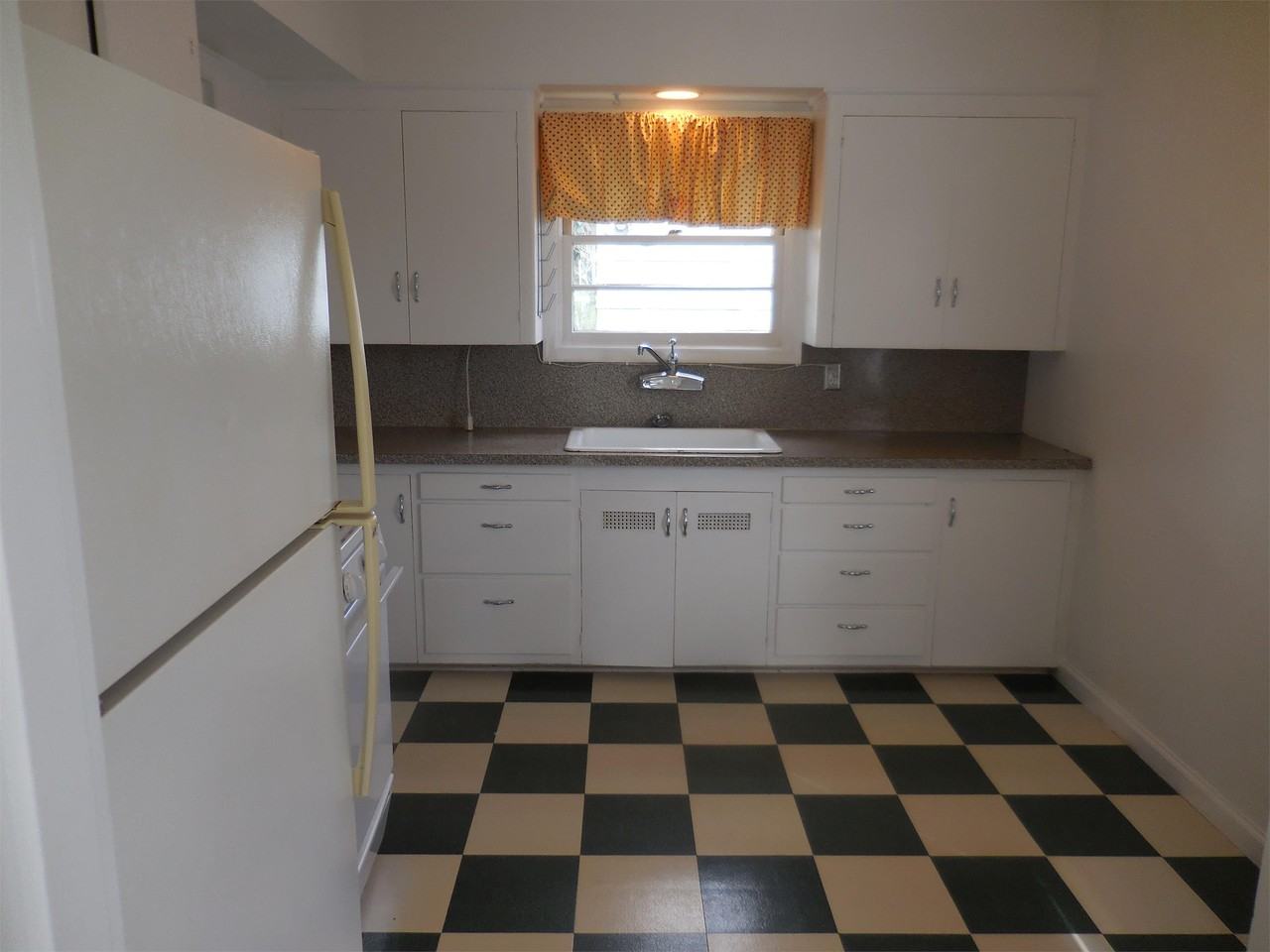 4121 Se Ellis St #1 - Photo 7 of 16