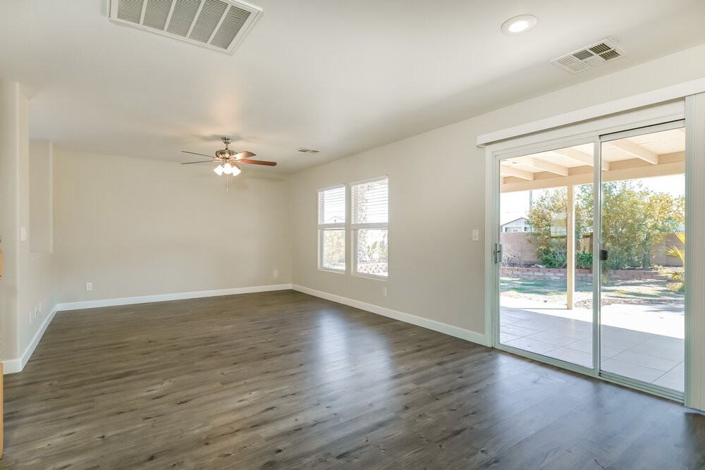 164 White Butte St - Photo 6 of 17