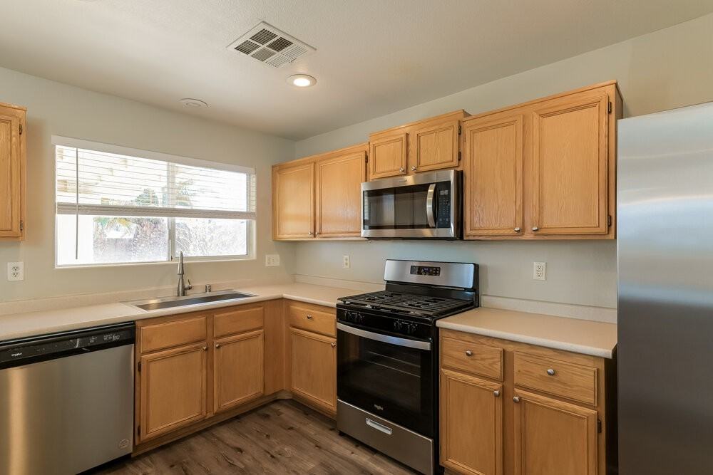 164 White Butte St - Photo 7 of 17