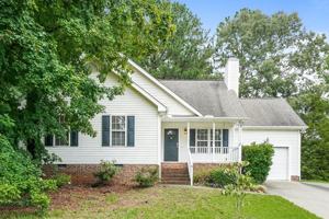 featured image of 621 Groveton Trl