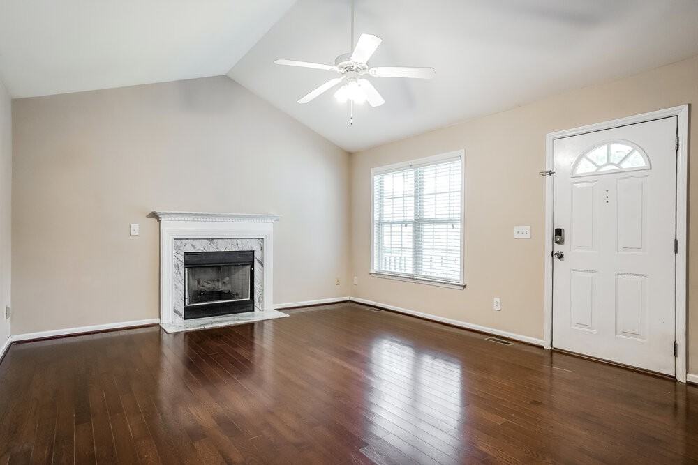 621 Groveton Trl - Photo 3 of 16