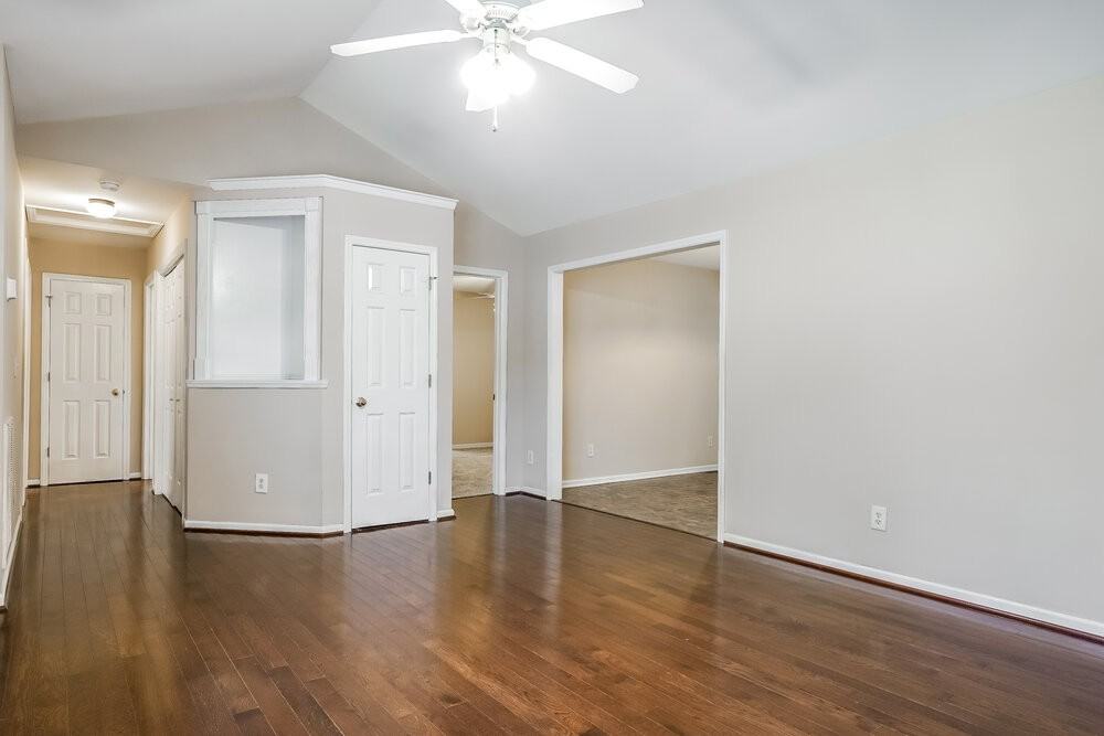 621 Groveton Trl - Photo 4 of 16