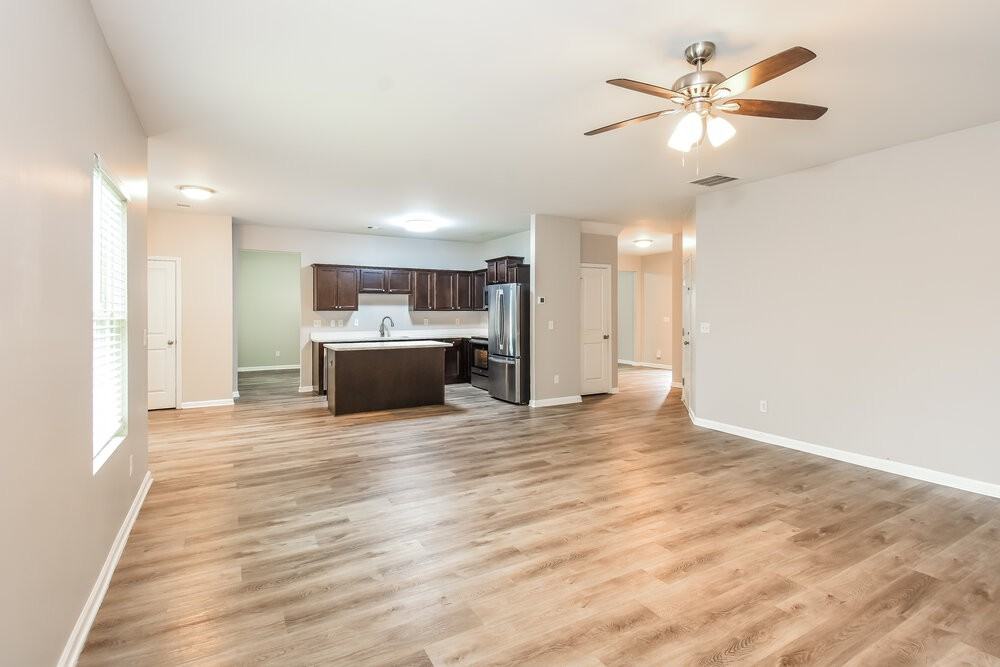 20 Sycamore St - Photo 5 of 17