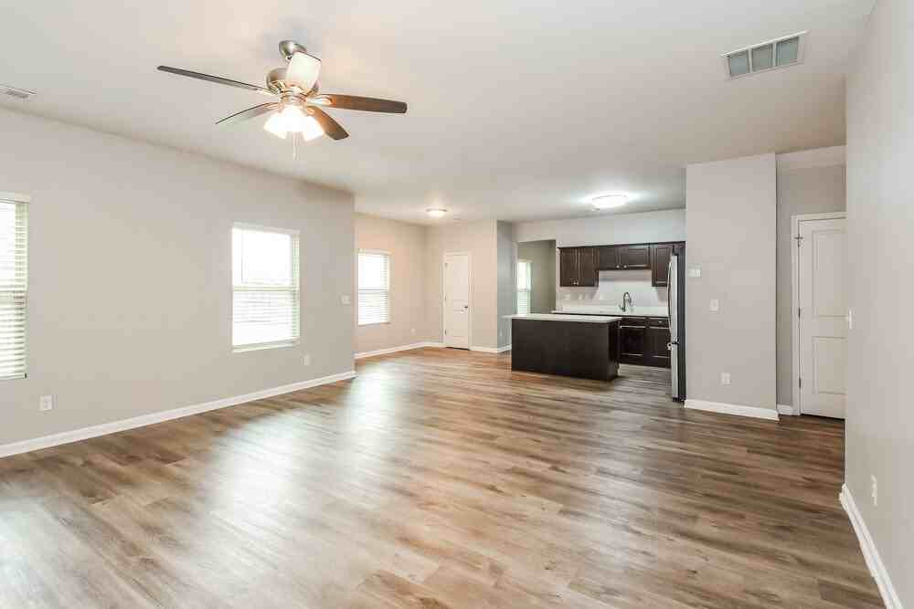 20 Sycamore St - Photo 6 of 17