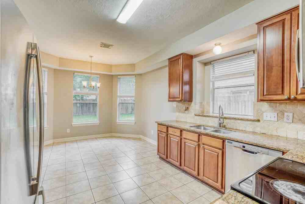 11914 Serendipity Ln - Photo 7 of 17