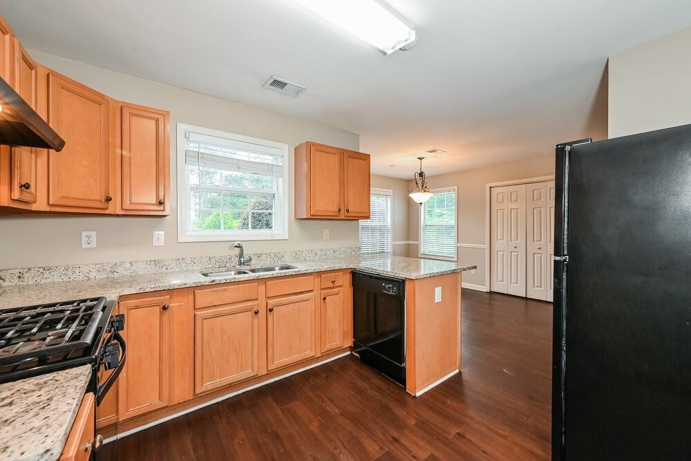 854 Langley View Ct - Photo 7 of 17