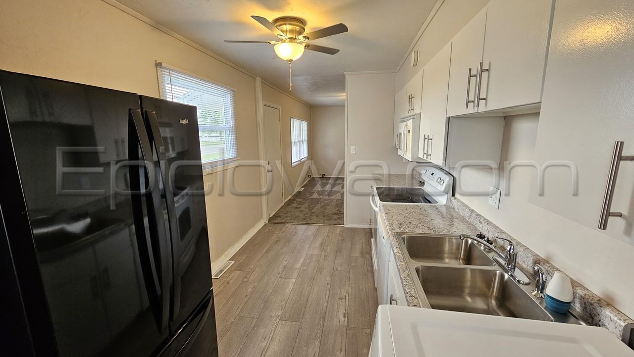 1202 15th St Sw #1 - Photo 7 of 20