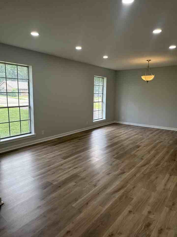 2108 E 24th St #1 - Photo 2 of 22