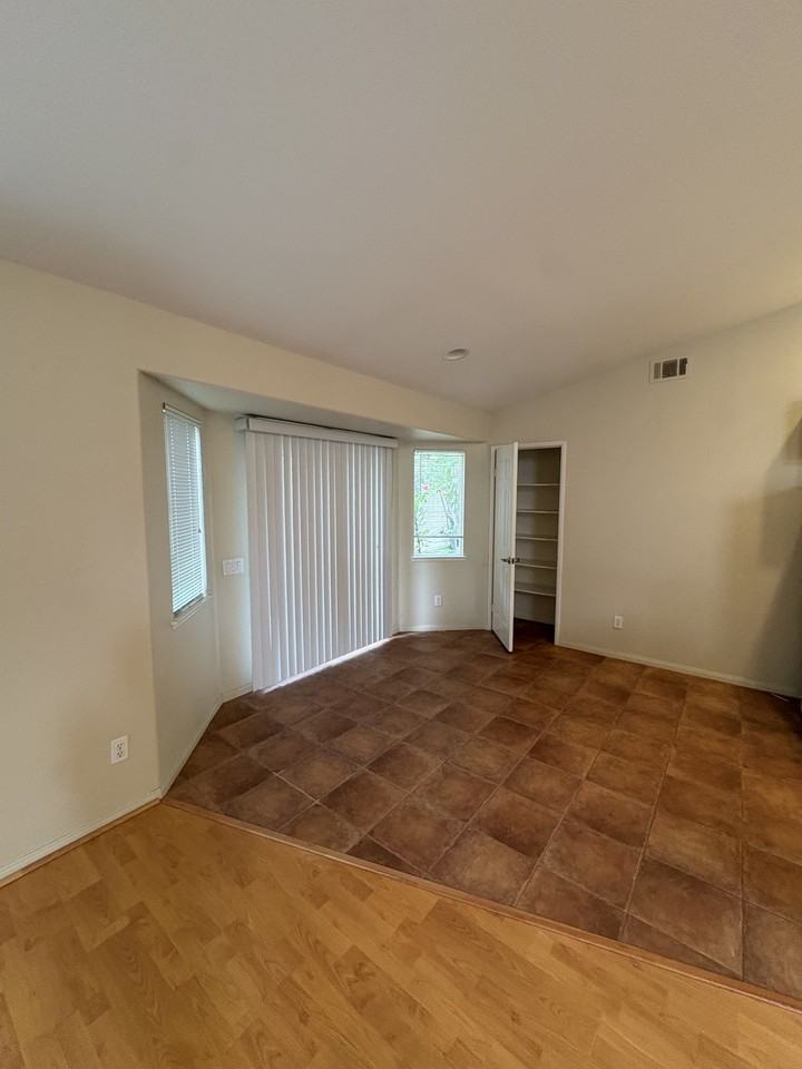 155 Kalley Dr #1 - Photo 6 of 10