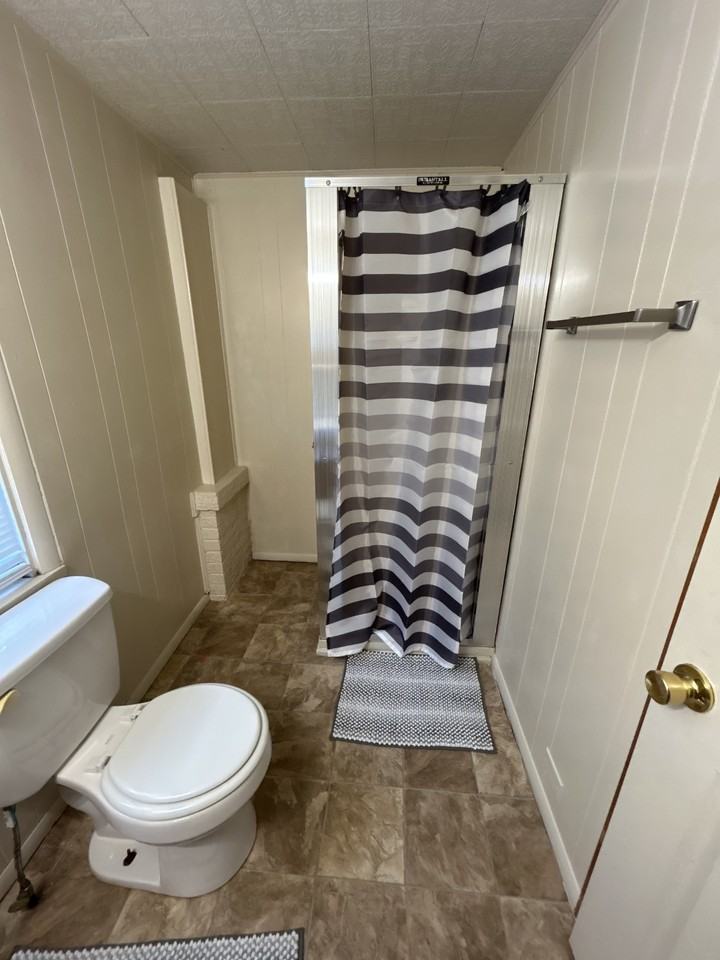 1015 5th St #1 - Photo 4 of 21