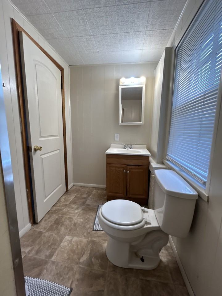 1015 5th St #1 - Photo 5 of 21