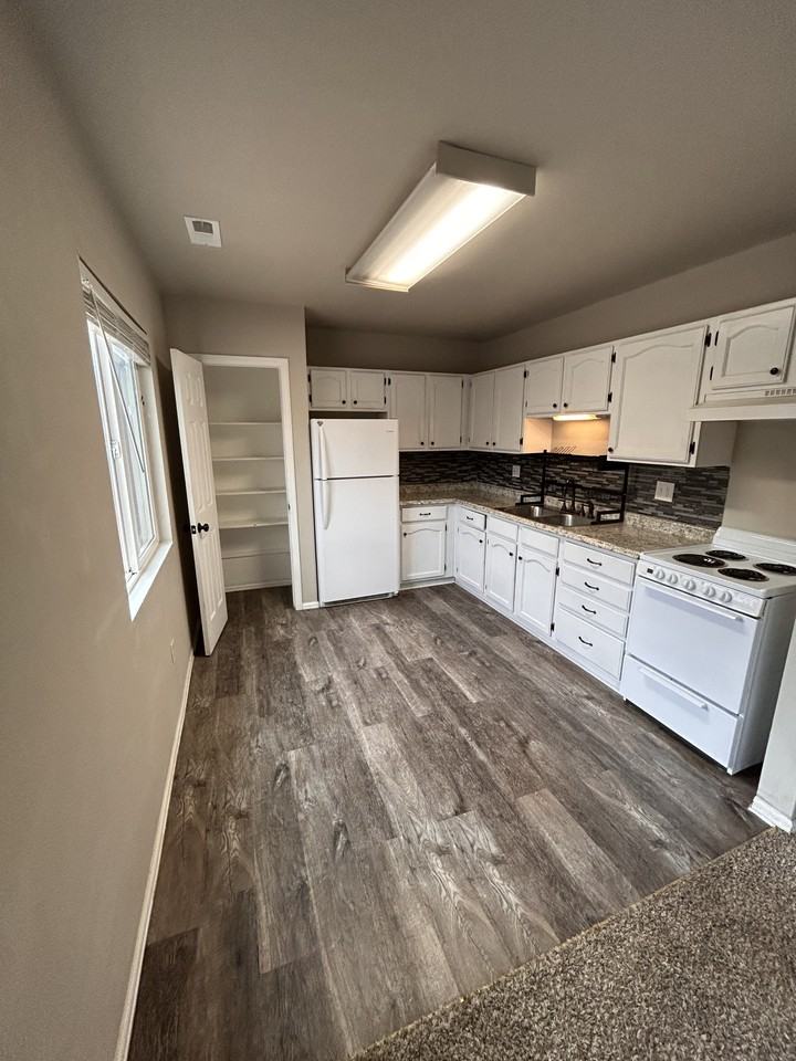 525 - 531 Superior St - 529 #529 - Photo 7 of 29