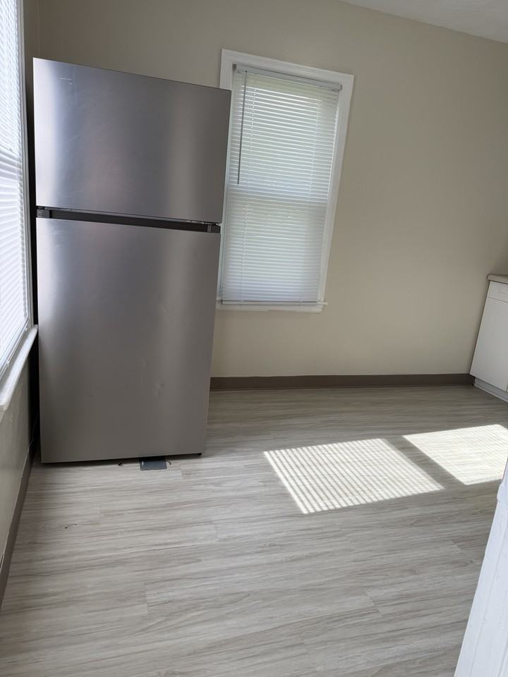 703 Skyline Dr #1 - Photo 2 of 8