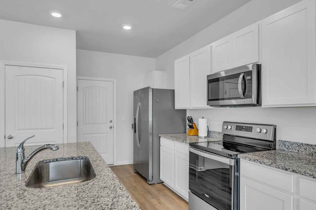188 Olivia Cir #1 - Photo 4 of 6